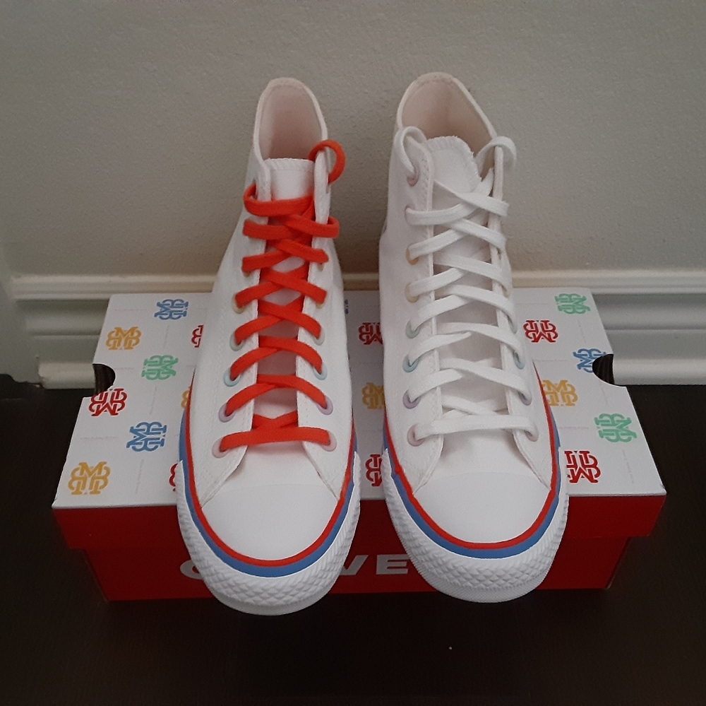 Converse - Picture 3 of 7
